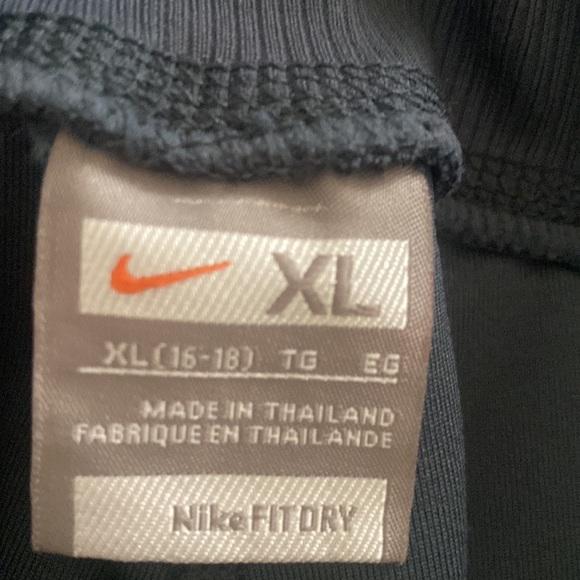 Nike fit dry jogging pants - Picture 3 of 3